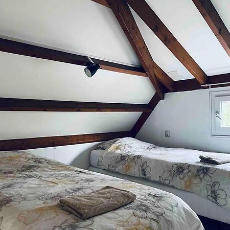 Leuke Bungalow In Noord-Holland Opmeer Екстериор снимка