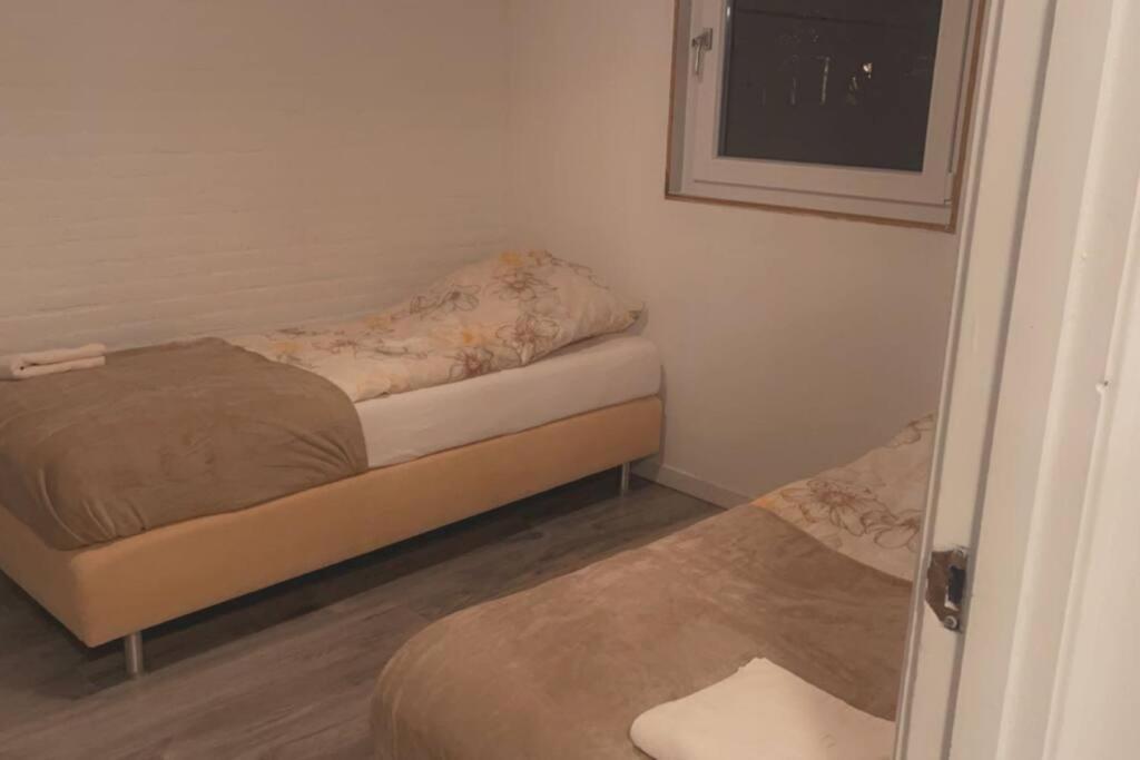 Leuke Bungalow In Noord-Holland Opmeer Екстериор снимка